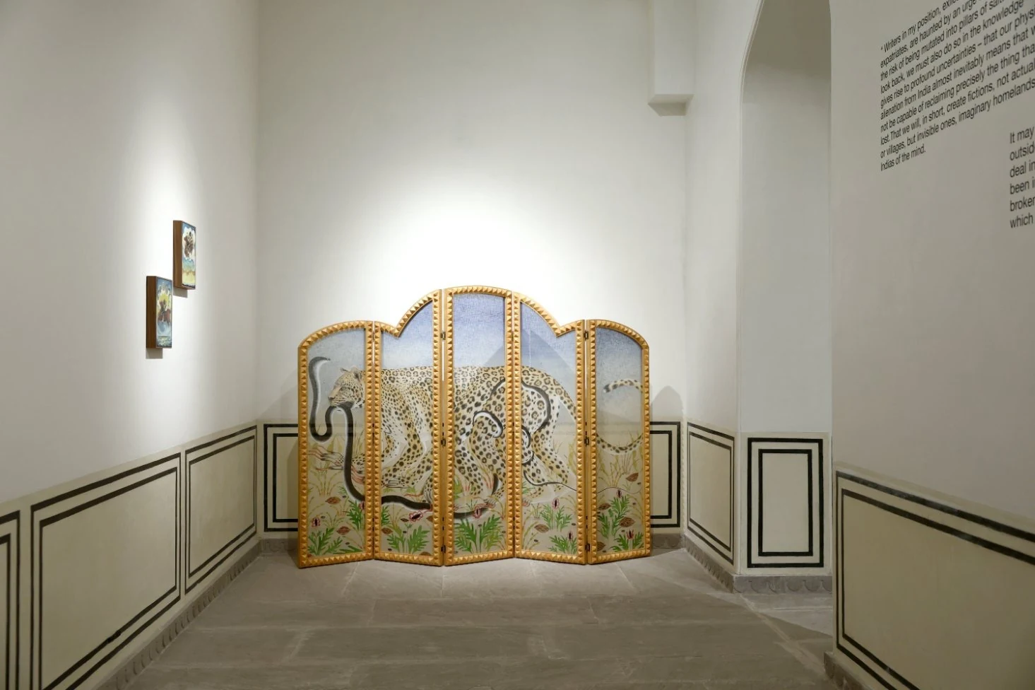 Installation of a painted screen in the Non-Residency exhibition